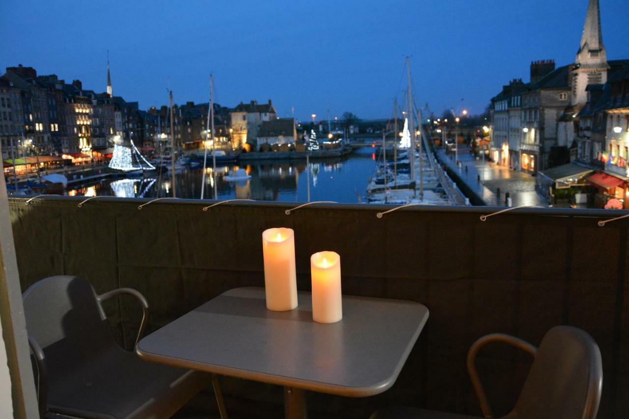Le Balcon Du Port Apartamento Honfleur Exterior foto